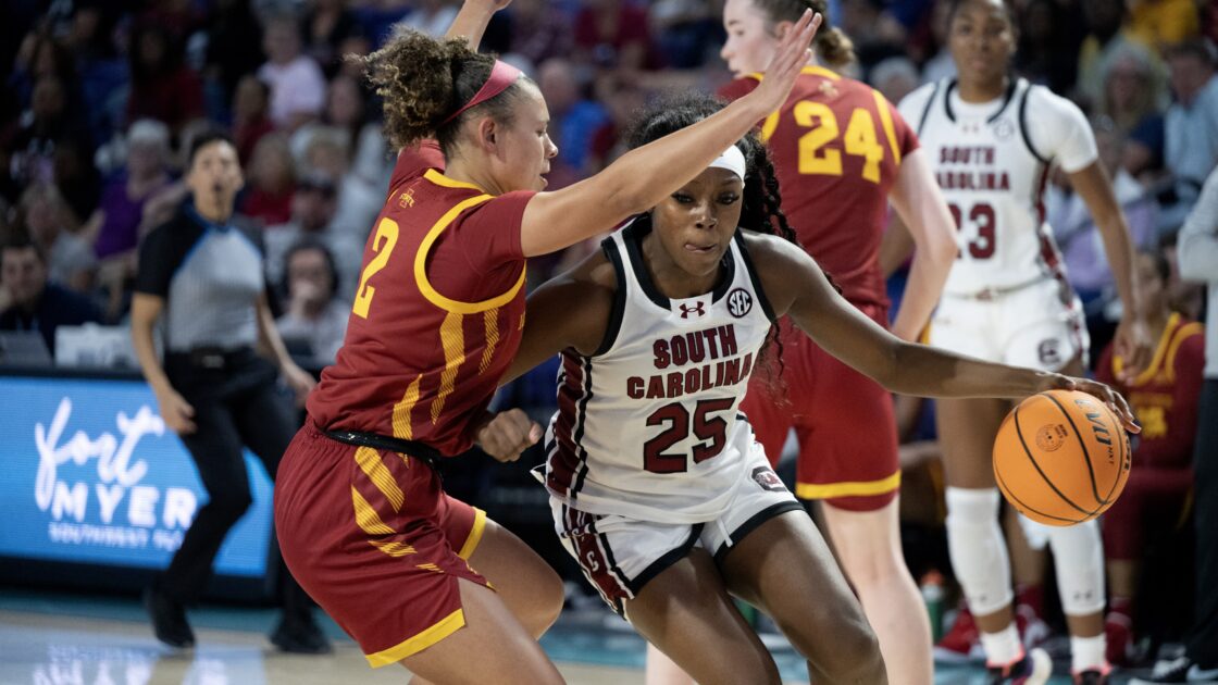 USC, MTSU Earn Wins in First Day of Island Division Play